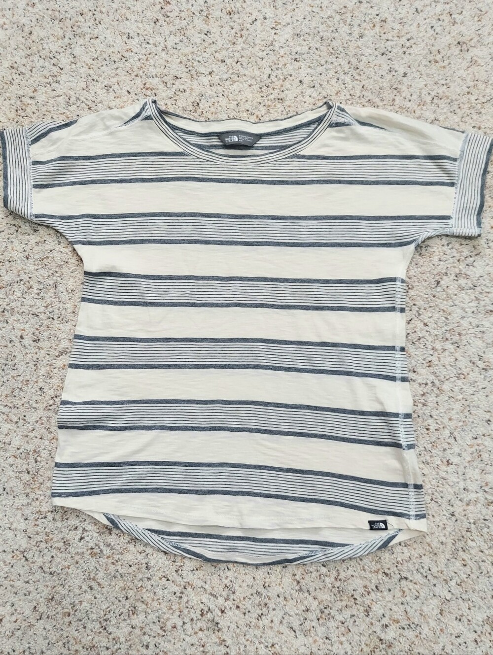 The North Face Cotton Gray And Cream Stripe Tee Women Medium